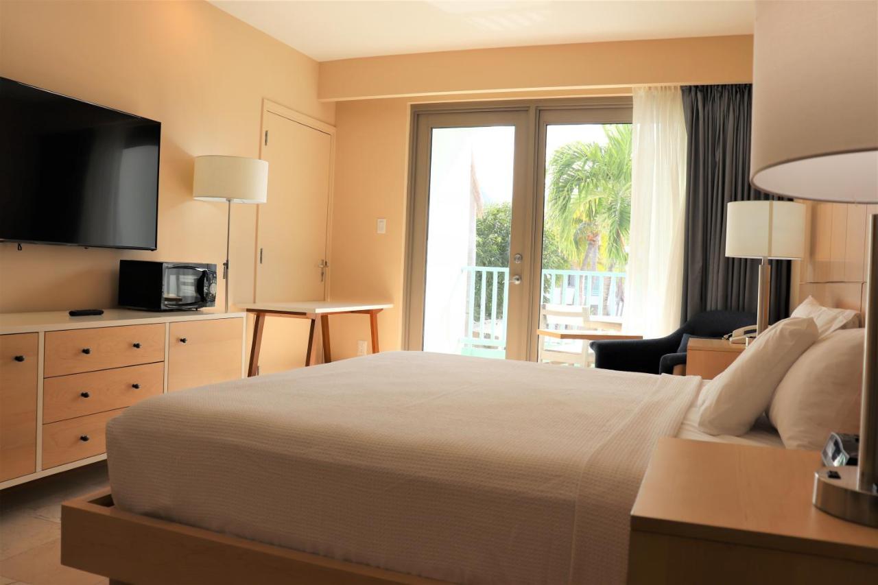 The Mill Resort And Suites Palm Beach Exterior photo