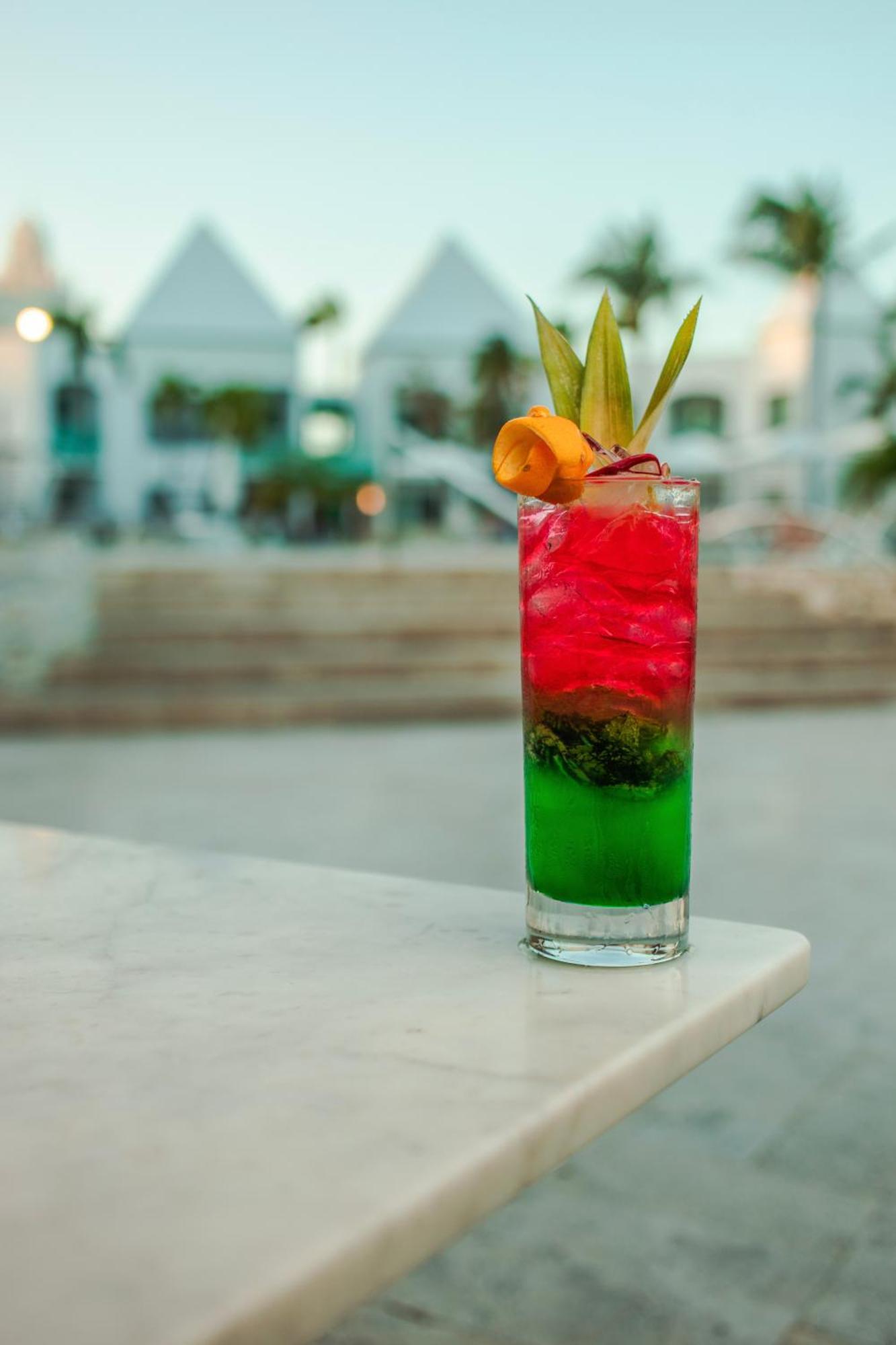 The Mill Resort And Suites Palm Beach Exterior photo
