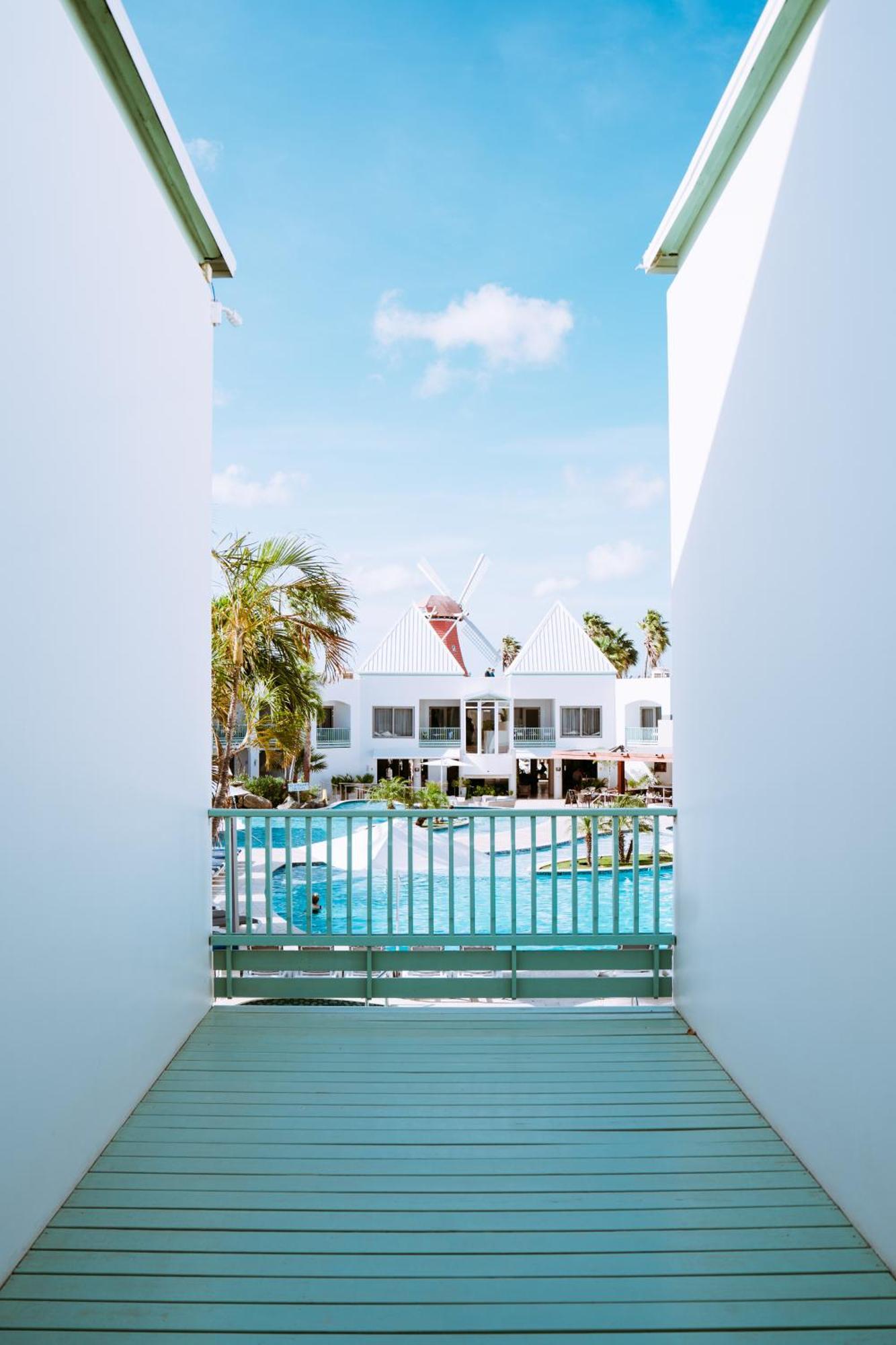 The Mill Resort And Suites Palm Beach Exterior photo