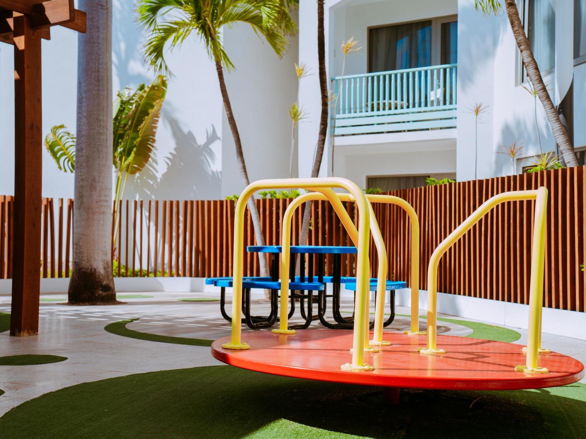 The Mill Resort And Suites Palm Beach Exterior photo